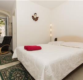 1 Bedroom Apartment in Trogir Old Town, Sleeps 2